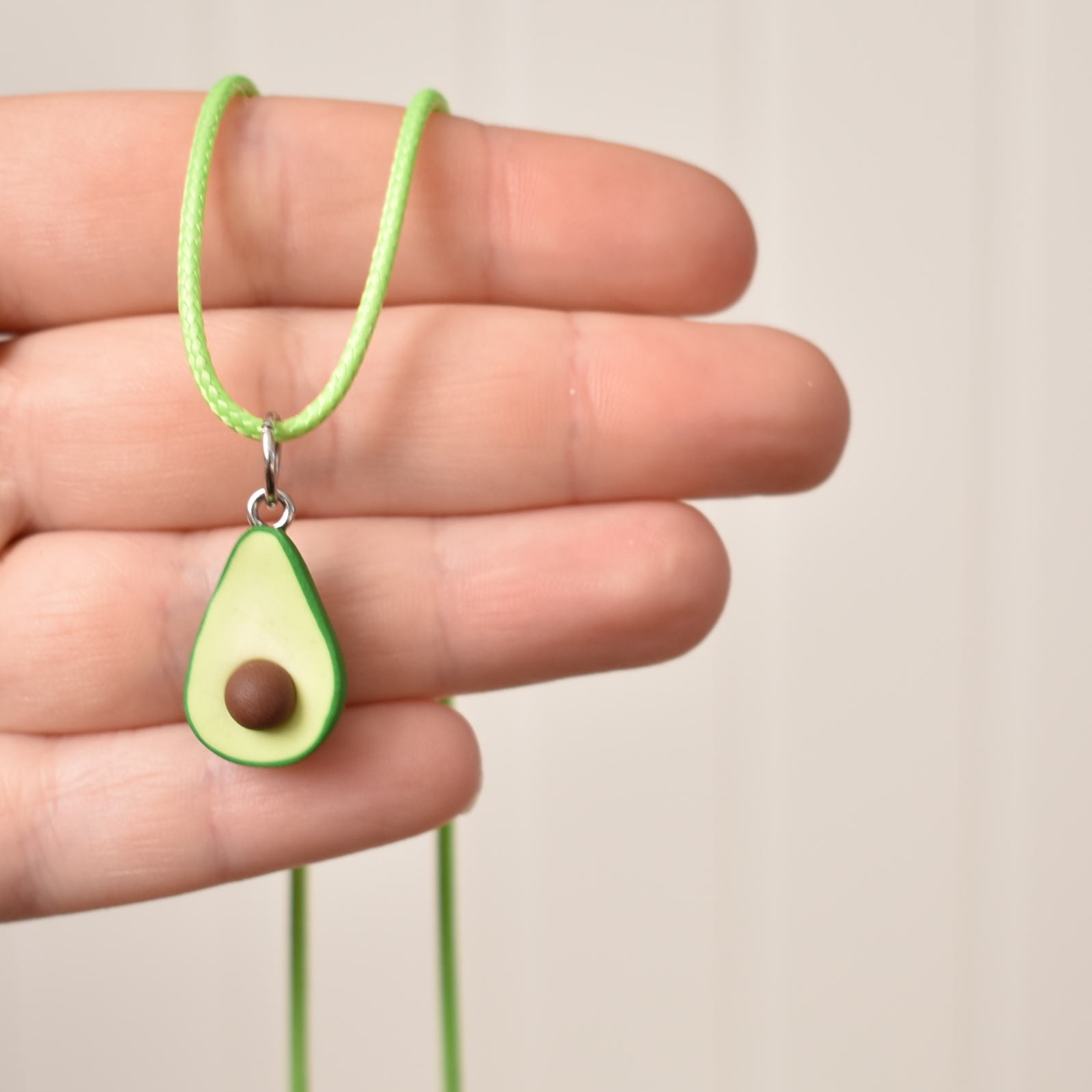 Náhrdelník - přívěšek avokádo - Belusi