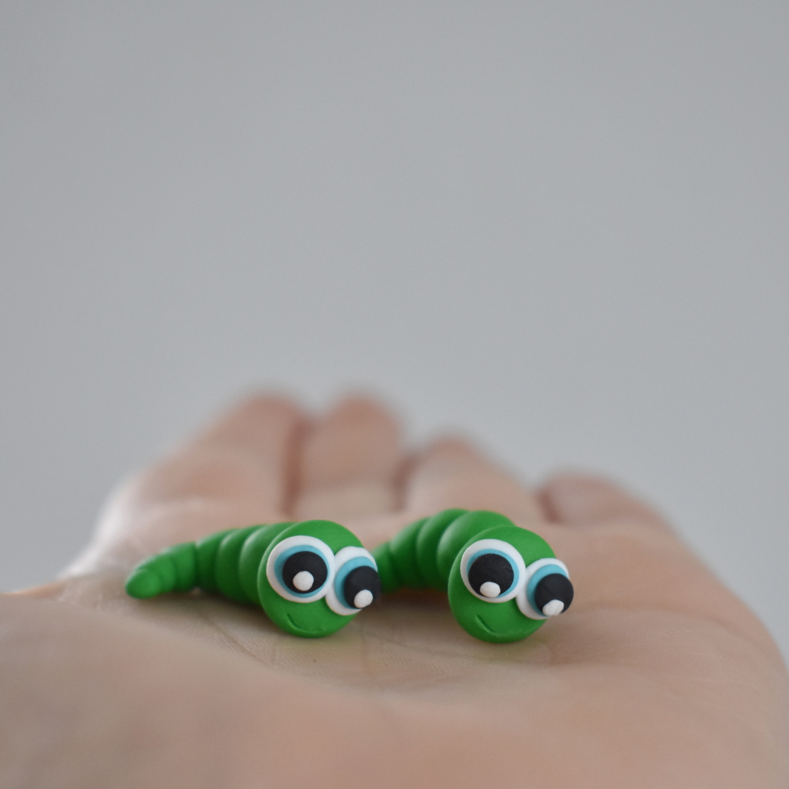 Červíci "skrz ucho" zelené - Belusi