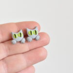 náušnice miniatury kočky šedé - Belusi